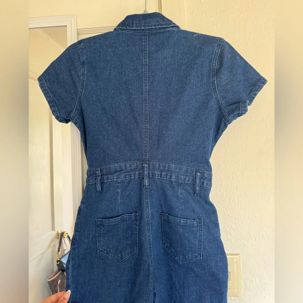 Denim jumpsuitt 🩵 - Picture 3 of 4